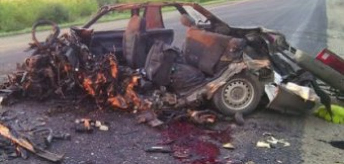 В Троицком районе в ДТП с грузовиком погибли три человека