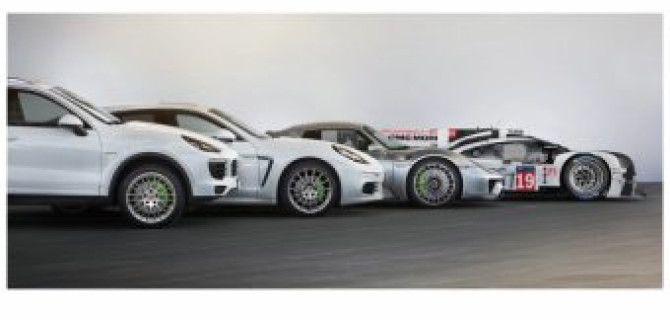 Покупайте Порше у лидера рынка* в Порше Центр Ясенево