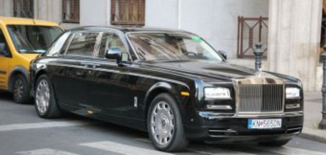 ТОП-15 самых дорогих автомобилей в России