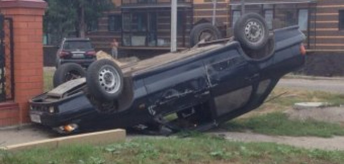 В ДТП в Ульяновске перевернулся автомобиль