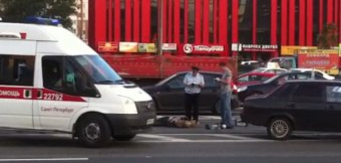 На Народной улице в Петербурге насмерть сбили пенсионера