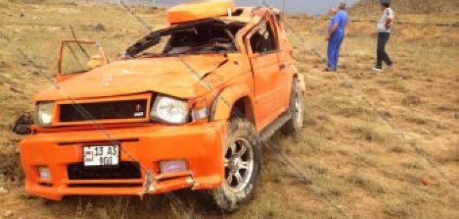 В Армении в пропасть упал автомобиль - погибли два пограничника