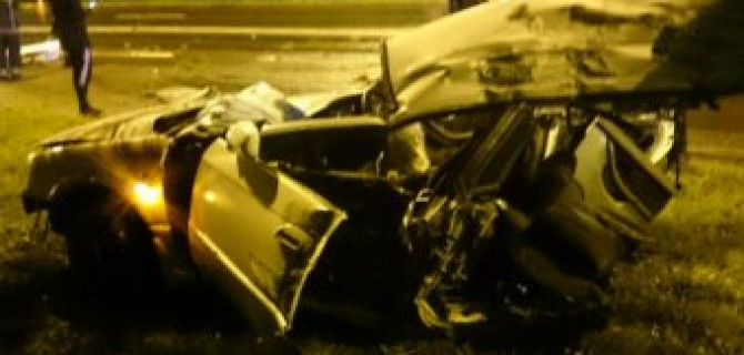 В Петербурге в ДТП Subaru разорвало на части