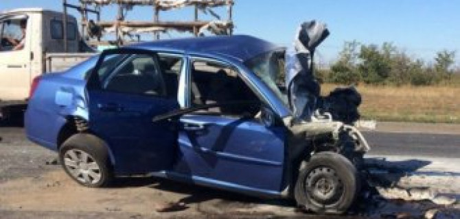  В лобовом ДТП под Волгоградом погибли два человека