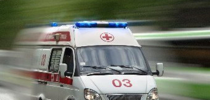 В ДТП в Горелово 15-летнюю девушку выбросило из окна машины