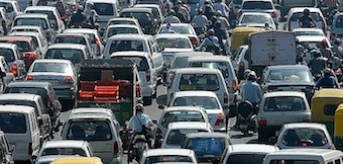 Чем занимаются москвичи в пробках