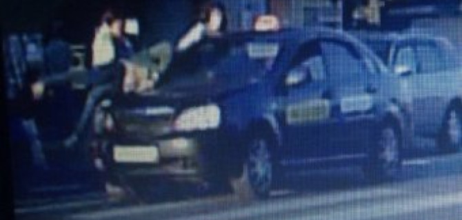 В Кемерове таксист сбил двух женщин на переходе