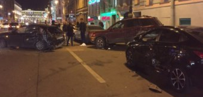 В центре Петербурга произошло массовое ДТП