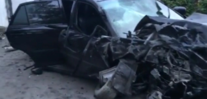 В Туле Lexus протаранил арку Центрального стадиона: погибла женщина