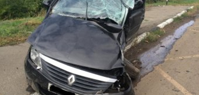 В Волжском районе в ДТП погиб водитель Renault без прав