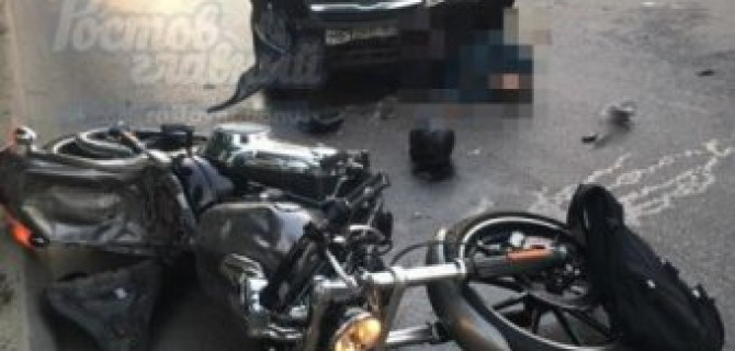 В Ростове в массовом ДТП погиб мотоциклист