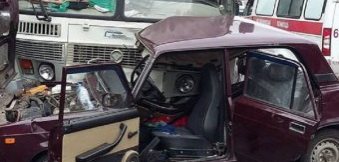 В Воронеже в ДТП с маршруткой и ВАЗом пострадал человек