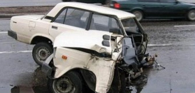 На Кубани в ДТП ВАЗ разорвало пополам: погиб мужчина