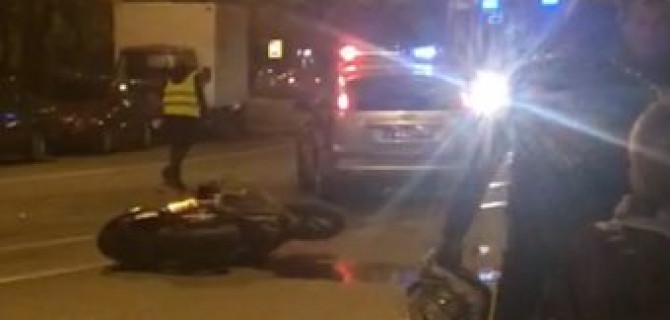 В Петербурге мотоциклист пешком сбежал после ДТП