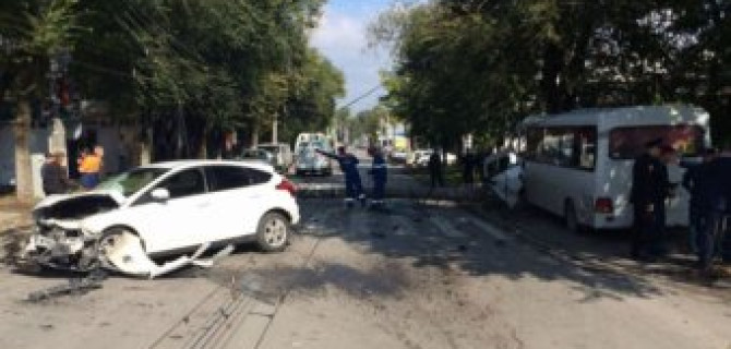 В ДТП с маршруткой в Таганроге погибли два пешехода