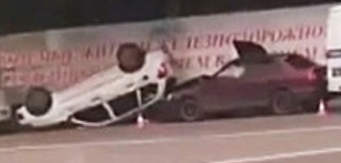 В Ростове после ДТП машины насмерть сбили женщину