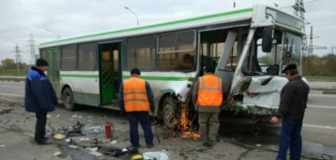 В Туле в ДТП с автобусом погиб подросток