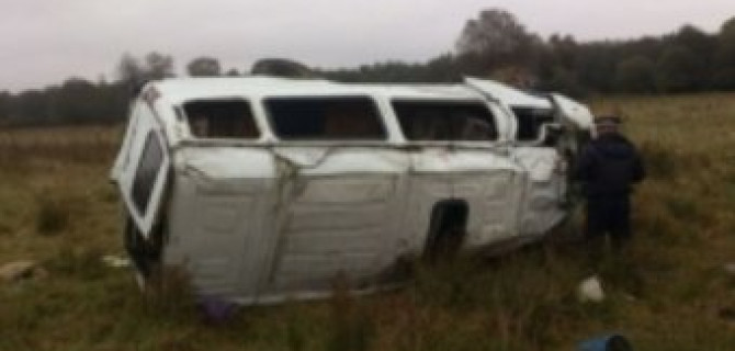 В ДТП с микроавтобусом в Карачаево-Черкесии пострадали 12 человек