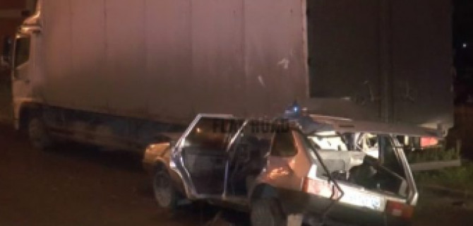 В Казани в ДТП с грузовиком погибли два человека