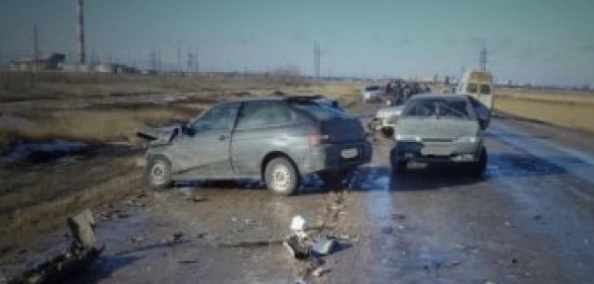 В ДТП под Волгоградом пострадали четыре человека