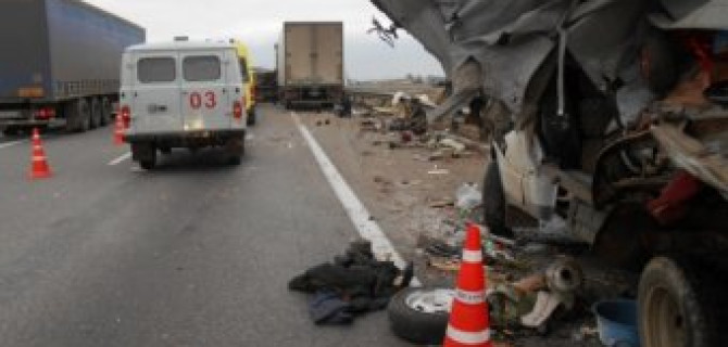 В Воронежской области фура протаранила «Газели» — погиб человек