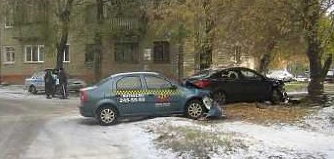 В ДТП с такси в Челябинске пострадал ребенок