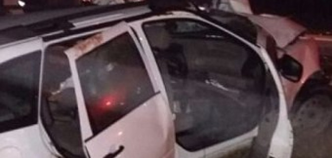 В Ставрополье столкнулось две "ВАЗовских" легковушки - один человек погиб, шестеро в больнице