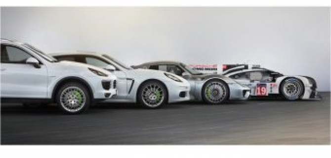 Автомобили Porsche в Порше Центр Ясенево. Оцените лидерские качества!