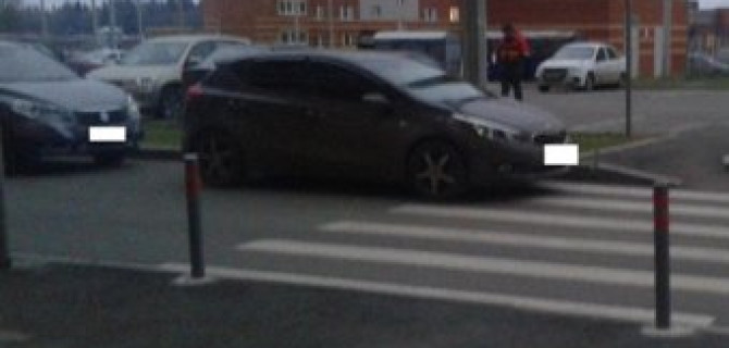 В Ижевске из-за припаркованной на переходе машины 6-летний ребенок попал в ДТП