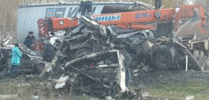 В ДТП в Башкирии на трассе М-5 несколько автомобилей превратились в металлолом