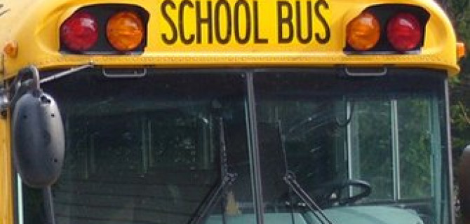 В Вашингтоне в ДТП со школьным автобусом пострадали более 40 детей