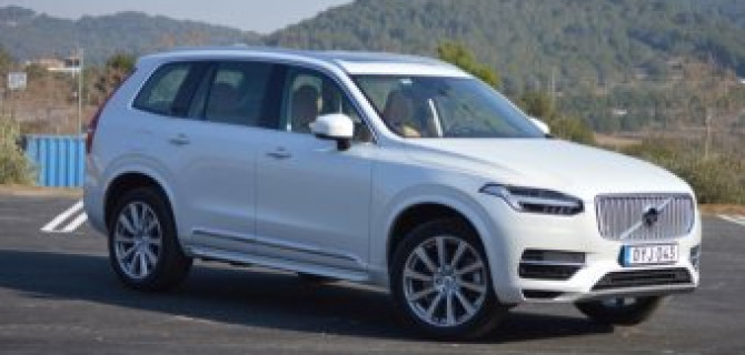 Обзор комплектации Volvo XC90 T8 2016 года