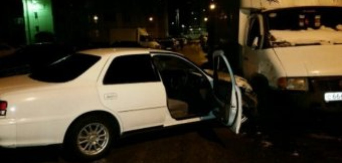 В Воронеже пьяный водитель протаранил 13 автомобилей