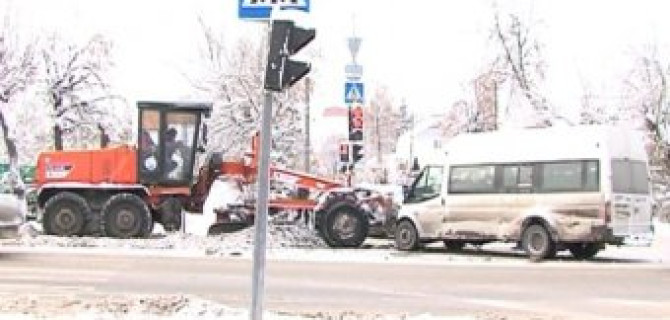 В ДТП с маршруткой в Тюмени пострадали пять человек, включая детей