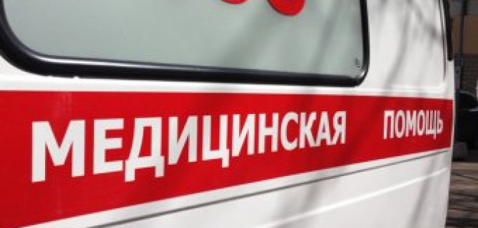 В Магнитогорске иномарка врезалась в дерево: погибла пассажирка