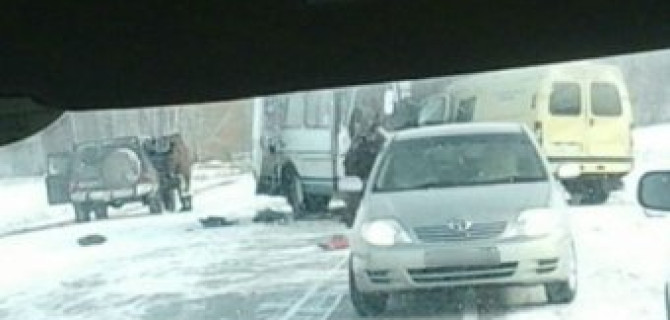 В ДТП с автобусом под Омском погибли пять человек