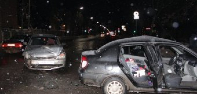 В ДТП в Великих Луках пострадала женщина