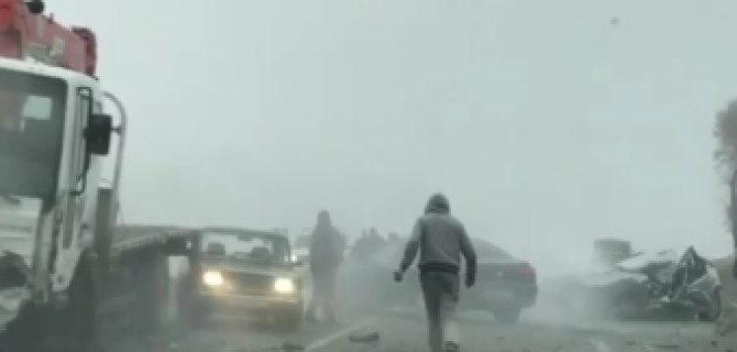 На трассе Пятигорск-Баксан столкнулись около 10 автомобилей