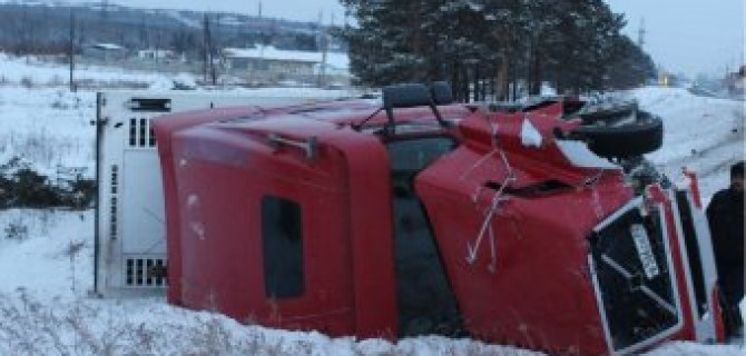 В ДТП под Тулуном погиб водитель УАЗа