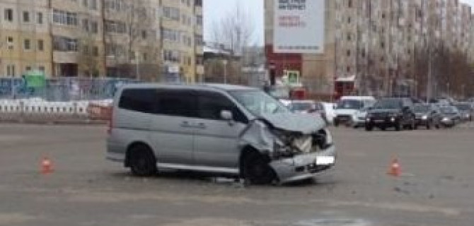 В Нижневартовске в ДТП с маршруткой пострадали четыре человека