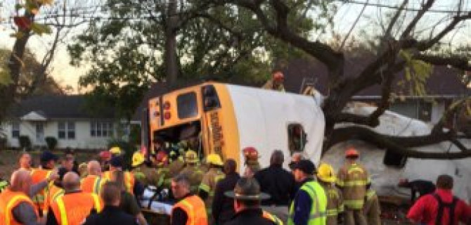В США в ДТП со школьным автобусом погибли шесть человек