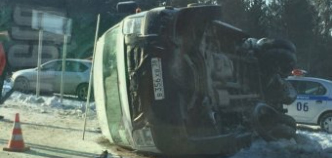 В ДТП под Иркутском пострадали 13 человек