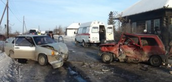 В ДТП в Артемовском пострадали четыре человека