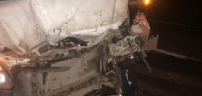 В Тверской области водитель КамАЗа сбежал после смертельного ДТП