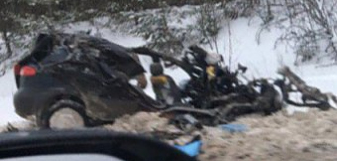 В ДТП с грузовиком в Пермском крае погибли три человека