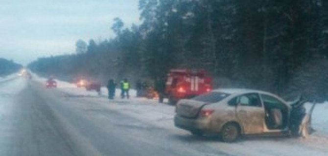 На подъезде к Екатеринбургу в ДТП погибли 2 человека