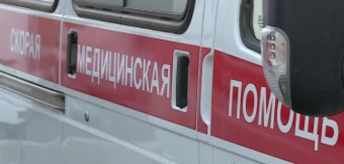 Девушка на Infinity погибла, врезавшись в столб, в Москве