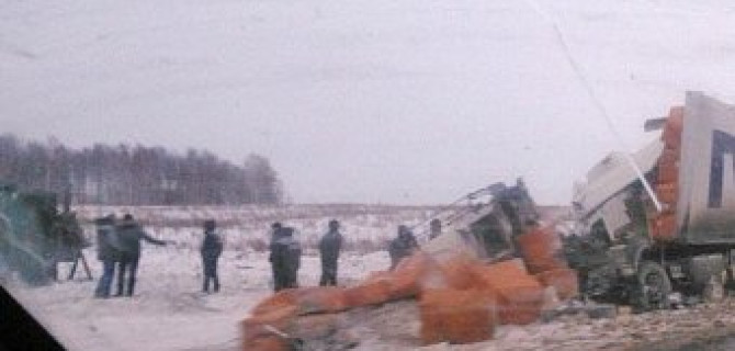 Под Новосибирском оторвавшийся прицеп МАЗа убил пассажира «Скании»