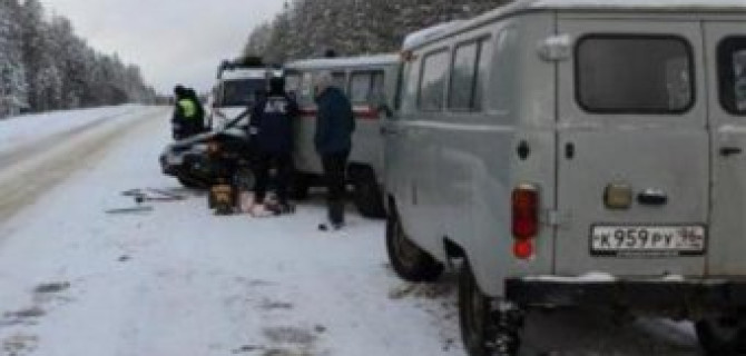 В ДТП со «скорой» в Свердловской области погибла женщина