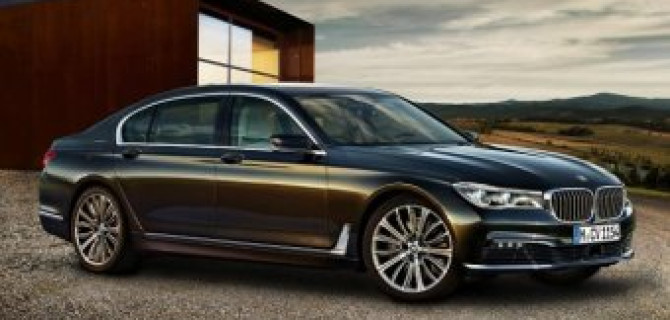 Седан BMW 760Li приедет в Россию в январе